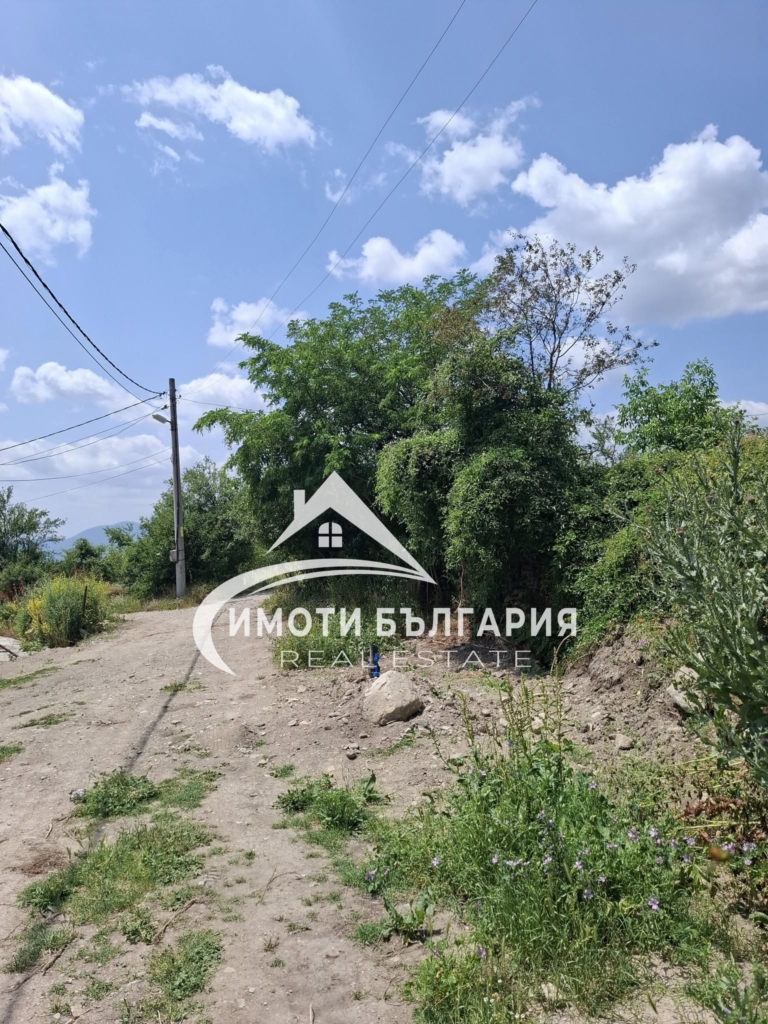 ПРОДАВА СЕ УПИ ПАРЦЕЛ В ГР. КАРЛОВО